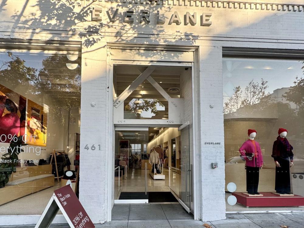 Everlane’s fire sale is a race to the bottom